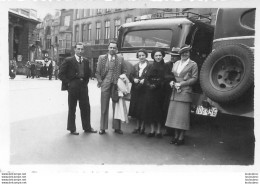 AUTOCAR ET GROUPE DE PERSONNES PHOTO ORIGINALE  9 X 6 CM - Cars