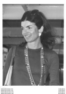 JACKIE ONASSIS 1977 PHOTO DE PRESSE ORIGINALE 20 X 15 CM - Célébrités