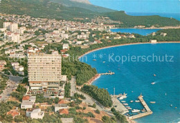 73339469 Makarska Dalmatien Hotel Hafen Kueste Fliegeraufnahme Makarska Dalmatie - Kroatien