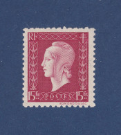 TIMBRE FRANCE N° 699 NEUF ** - 1944-45 Marianne (Dulac)