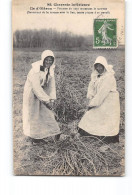 ILE D'OLERON - Femmes Du Pays Ramassant Le Sarment - état - Ile D'Oléron