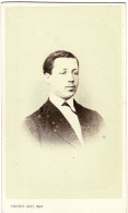 Photo CDV - Portrait D'un Homme Jeune En 1867 - Photographe V. Rezé à Reims - Anciennes (Av. 1900)