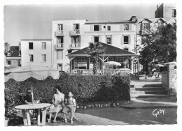 VILLERVILLE-SUR-MER - Hôtel Continental - Edit. Artaud - N°59 - Circulé En 1964 - - Villerville