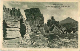 Dreisteinen Mit Blick Auf Schneekoppe - Schlesien