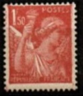 FRANCE   -  1944 .  Y&T N° 652 *.  ES De Postes Maculés - Unused Stamps