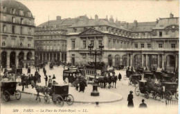 Paris - La Place Du Palais Royal - Autres & Non Classés