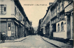 Neustadt - Rue Frederick - Neustadt (Weinstr.)