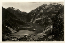 Utsigt Over Geriangerfjorden - Norwegen