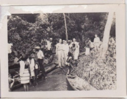 Photo Afrique Cameroun Gabon Congo ? Dans Un Village Militaires En Pirogues   Réf 30251 - Afrika