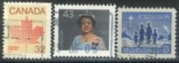 CANADA - 1977/82/85, CANADIAN MAPLE LEAF EMBLEM, QUEEN ELIZABETH II, & CANADIAN FAMILY STAMPS SET OF 3, USED. - Used Stamps