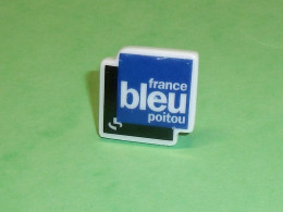 Fèves / Fève / Autres / Divers : France Bleu Poitou , Perso    T104 - Sonstige & Ohne Zuordnung