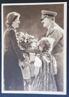 GERMANY THIRD 3rd REICH ORIGINAL NAZI POSTCARD HITLER WITH MOTHER & CHILD - GERMAN SPRING - Oorlog 1939-45