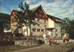 11701943 Rietbad Hotel Kurhaus Tracht Kuehe Nesslau - Andere & Zonder Classificatie