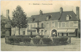 41 CONTRES. Fontaine Javalet Bertrand Avec Elégantes Et Liseurs De Journaux Vers 1903 - Contres