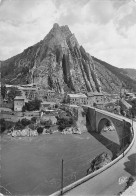 04 SISTERON La Durance Et Le Rocher De La Baume     N° 3 \ML4001 - Sisteron