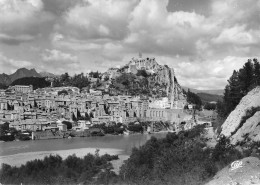 04 SISTERON Vue Générale Et La Durance     N° 5 \ML4001 - Sisteron