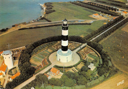 17  ÎLE D' OLERON Le Phare De Chassiron Vu Du Ciel  N° 73 \ML4004 - Ile D'Oléron