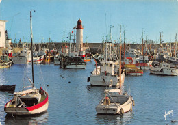 17 ÎLE D' OLERON  Le Port De La Cotinière Bateaux L'ALTAIR La Petite Souris Flipper La Mouette  N° 13 \ML4005 - Ile D'Oléron