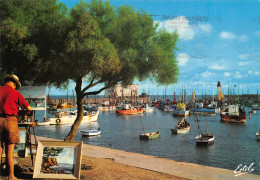 17 ÎLE D' OLERON  Le Port De La Cotinière édition Estel    N° 16 \ML4005 - Ile D'Oléron