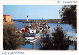 17 ÎLE D' OLERON  La Cotinière  Le Port Chalutier Le VENUS   N° 35 \ML4005 - Ile D'Oléron