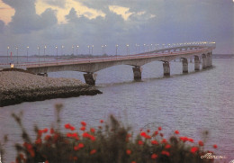 17  ILE DE Ré  Le Pont Au Crépuscule  N° 78 \ML4007 - Ile De Ré