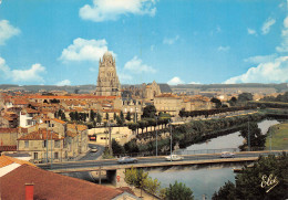 17 SAINTES Passerelle Sur La Charente  N° 5 \ML4008 - Saintes