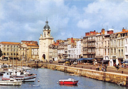 17 LA ROCHELLE  Quai Duperré Et Grosse Horloge     N° 4 \ML4011 - La Rochelle