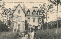 Châteaulin * Le Château De Toul Ar Hoat * Enfants Villageois Propriétaires - Châteaulin