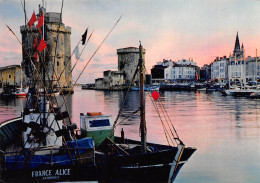 17 LA ROCHELLE  Le FRANCE ALICE à Quai  N° 72 \ML4011 - La Rochelle