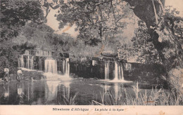 GABON Pêcheurs à La Chute De La M'passa (ou Passa) Affluent De L'Ogooué  Hauts Plateaux Batéké   N° 1 \ML4018 - Gabun