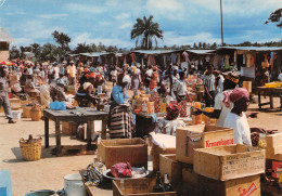 REPUBLIQUE DU GABON  Libreville Vendeuses De Bière Kronenbourg  N° 41 \ML4018 - Gabón