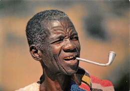 CAMEROUN Le Fumeur De PipeDouala En 1987  N° 40 \ML4025 - Cameroun