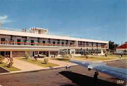 CAMEROUN YAOUNDE L'aéroport  N° 66 \ML4025 - Cameroon