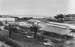 CAMEROUN DOUALA Vue D'ensemble Du Marché  N° 26 \ML4026 - Kamerun