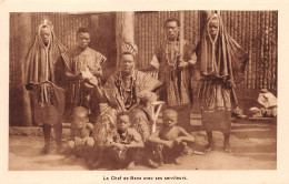 CAMEROUN - Le Chef De Bana Avec Ses Serviteurs  N° 75 \ML4031 - Cameroun