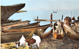 CONGO BRAZZAVILLE Port De Pêche De M'Pila Bateaux Barques Pirogues Chèvres Pêcheurs Cp Vierge (2 Scans)N° 13 \ML4036 - Brazzaville