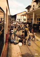 CONGO BRAZZAVILLE  Scène De Vie Du Train En Gare C.F.C.O  (2 Scans)N° 21 \ML4036 - Brazzaville