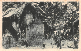 CONGO BRAZZAVILLE  KWANGO : Une Case Indigène  Carte Vierge Non Voyagé  2 Scans N° 3 \ML4037 - Frans-Kongo