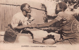 MOZAMBIQUE Zambeze  Salutation Indigène - 2e Mouvement  (Scans R/V) N° 7 \ML4039 - Mozambique