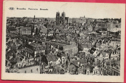 C.P. Bruxelles = Panorama  Pris  De La Tour  De L'Hôtel De Ville  Scan 2 - Bruxelles-ville