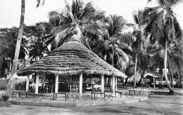 Guinée Française Conakry  Club De La Plantation - Le Bar Paillotte Vierge Non Circulé  (Scans R/V) N° 85 \ML4050 - Französisch-Guinea