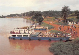 GABON LAMBARENE Bateau Barge Appareillage Pour La Descente De L'Ogooue  (Scans R/V) N° 58 \ML4055 - Gabon