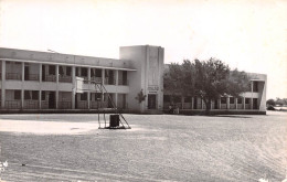 NIGER NIAMEY Le Collège Moderne (Scans R/V) N° 28 \ML4056 - Niger