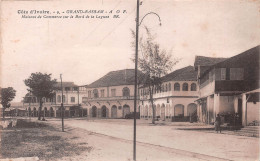 COTE D' IVOIRE Grand Bassam Maisons De Commerce Sur Le Bord De La Lagune Vierge Non Circulé  (Scans R/V) N° 32 \ML4056 - Costa D'Avorio