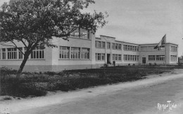 17  ROCHEFORT SUR MER école Des Mécaniciens De L'aéronautique Forces Aériennes Militaires  (Scans R/V) N° 75 \ML4059 - Rochefort