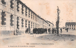 17  LA ROCHELLE  Casernes D'Artillerie  (scans R/V) N° 38 \ML4060 - La Rochelle