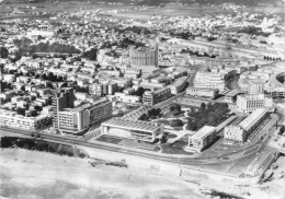 17  ROYAN Le Palais Des Congrès Et L'église  Carte Vierge Non Circulé  (Scans R/V) N° 56 \ML4065 - Royan