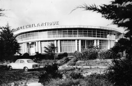 17  Châtelaillon-Plage Le Palais De L'Atlantique Le Casino Et Les Jardins En 1960 Carte Photo (Scans R/V) N° 67 \ML4065 - Châtelaillon-Plage