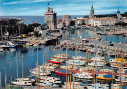 17 LA ROCHELLE Vue Aérienne Sur Les Voiliers De Plaisance  (Scans R/V) N° 6 \ML4066 - La Rochelle