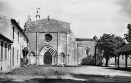 17 île D' Oléron SAINT GEORGES Place Du Marché L'église  (Scans R/V) N° 65 \ML4069 - Ile D'Oléron